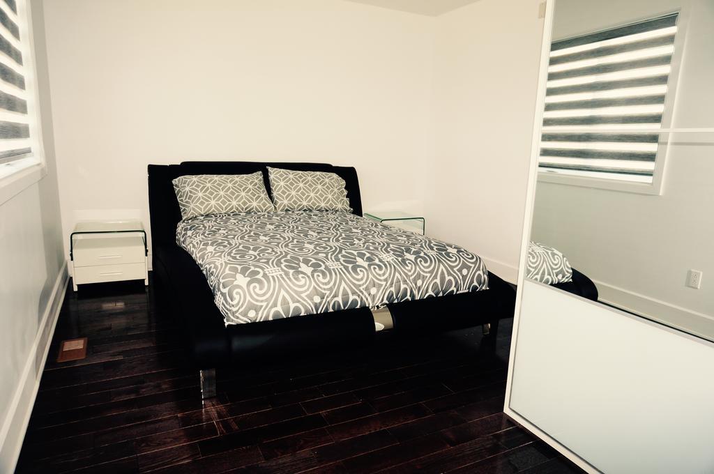 Luxury Two Story Villa Unit D ลาวาล ภายนอก รูปภาพ