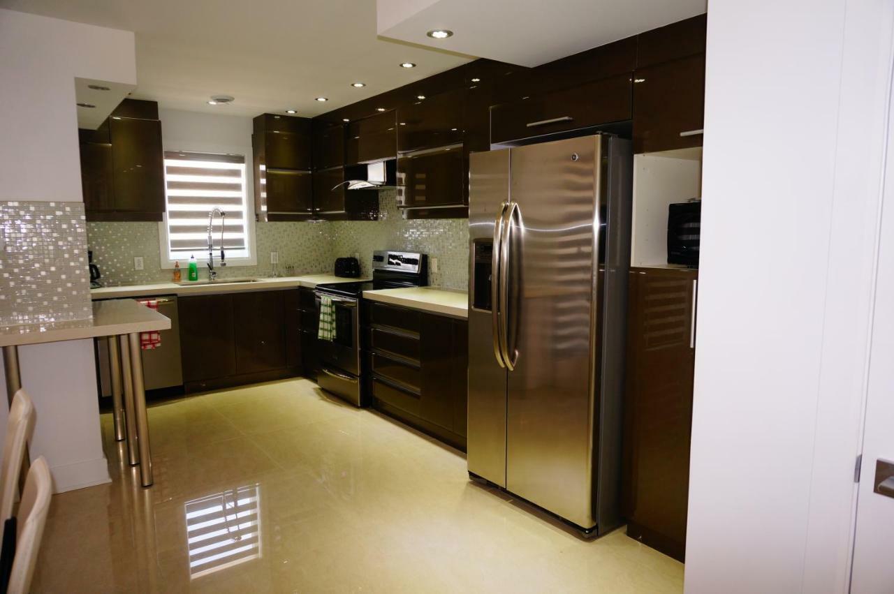 Luxury Two Story Villa Unit D ลาวาล ภายนอก รูปภาพ